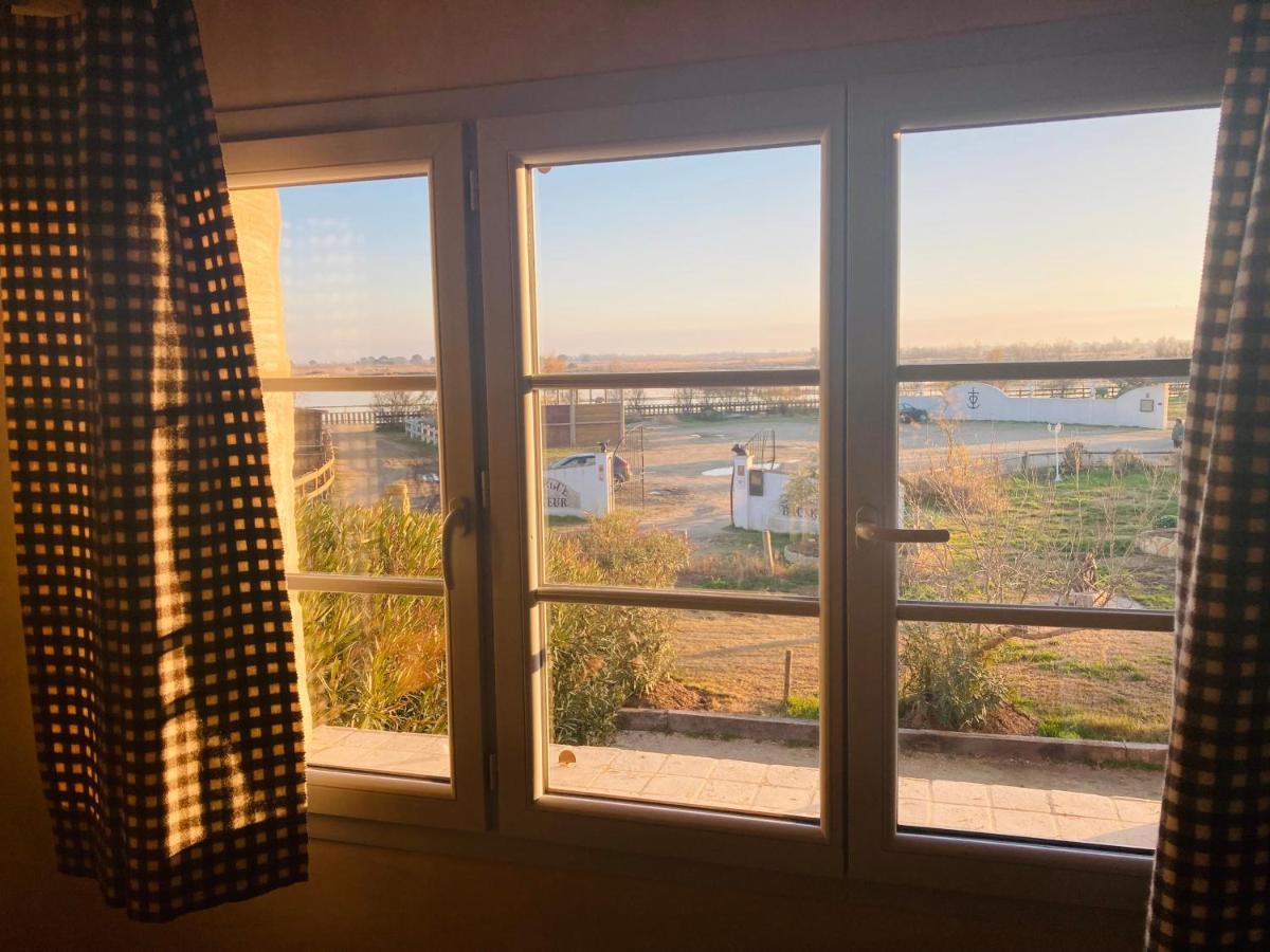 サントマリー・ド・ラメール Manade Des Baumelles Bed & Breakfast エクステリア 写真