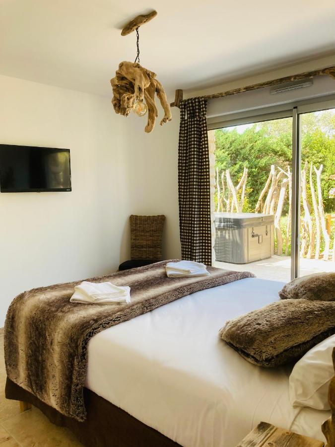 サントマリー・ド・ラメール Manade Des Baumelles Bed & Breakfast エクステリア 写真